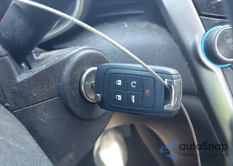 2015 Chevrolet Malibu 2Lt z USA, uszkodzony, nr VIN 1G11D5SL5FU152377